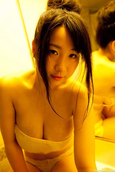 DGC高清套图No.1167 Rui Kiriyama 桐山瑠衣 性感的丰乳少妇