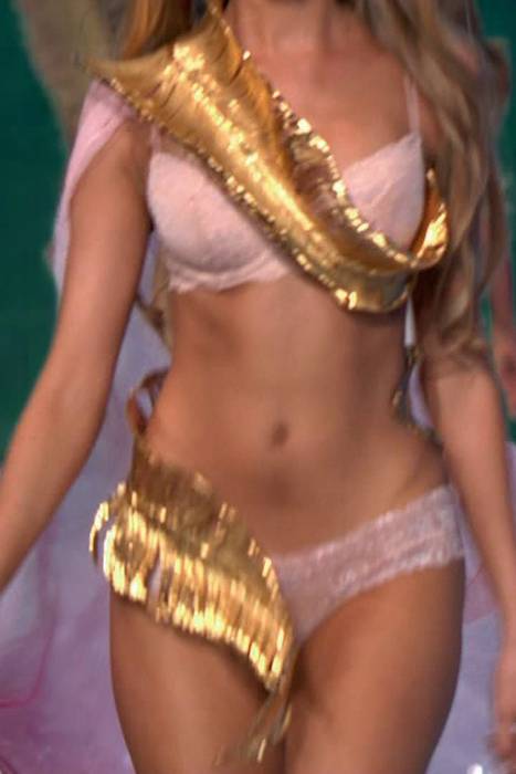 [victoria]ID0001 维多利亚的秘密时尚秀2003The.Victoria
